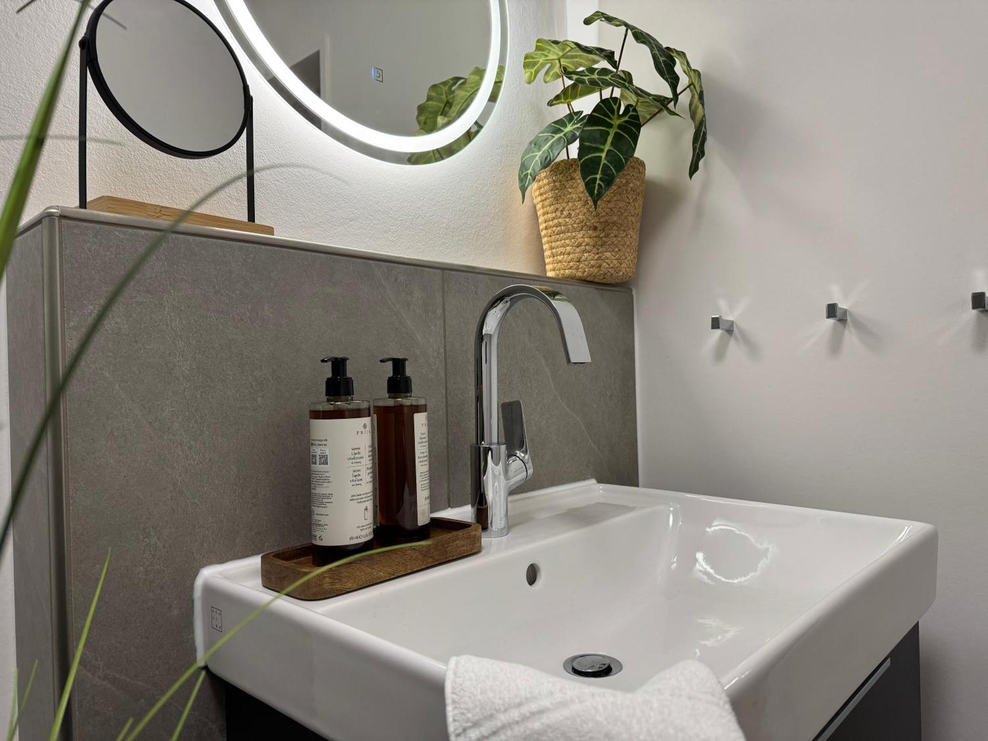 Mel&Bens Modern Oak-Apartments Fuer Bis Zu 12 Personen BRE Eksteriør bilde