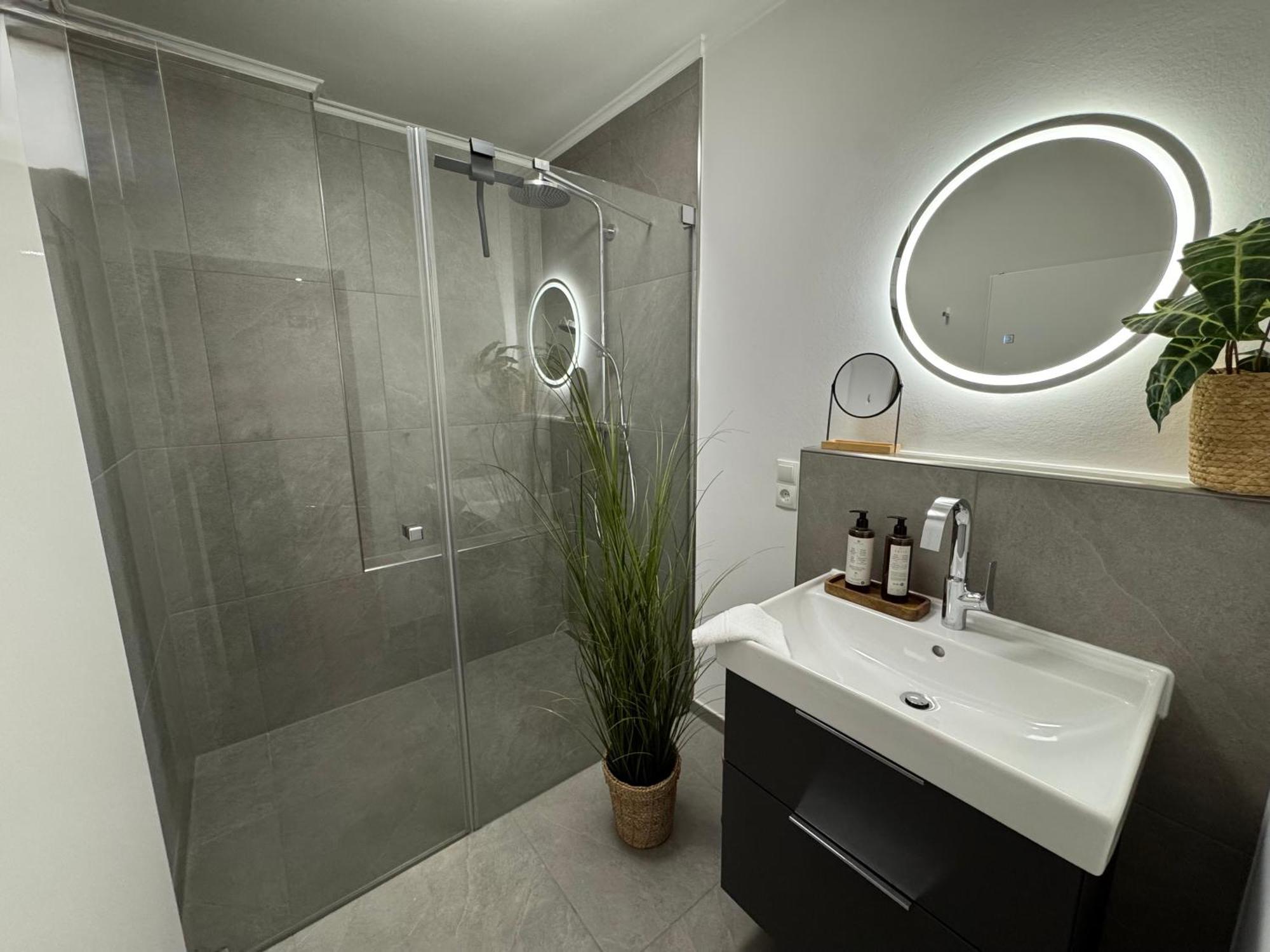 Mel&Bens Modern Oak-Apartments Fuer Bis Zu 12 Personen BRE Eksteriør bilde
