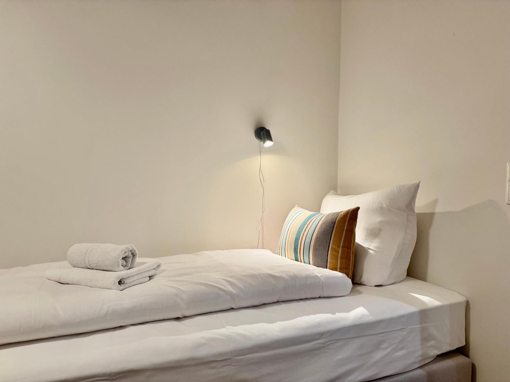 Mel&Bens Modern Oak-Apartments Fuer Bis Zu 12 Personen BRE Eksteriør bilde